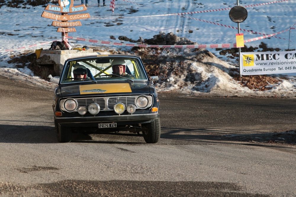 Leonardo Fabbri e Sonia Cipriani, sulla Volvo 144 S