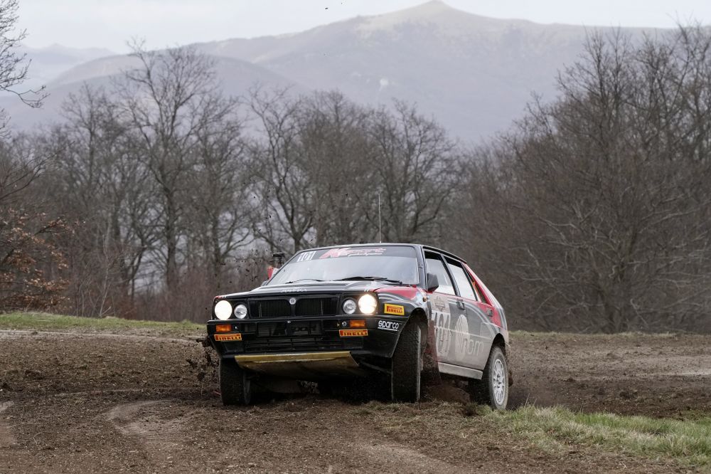 1° RALLY STORICO CITTA' DI FOLIGNO A “Lucky” - Pons 