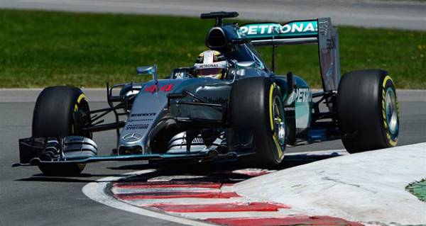 lewis-hamilton-winner-gp-canada-2015