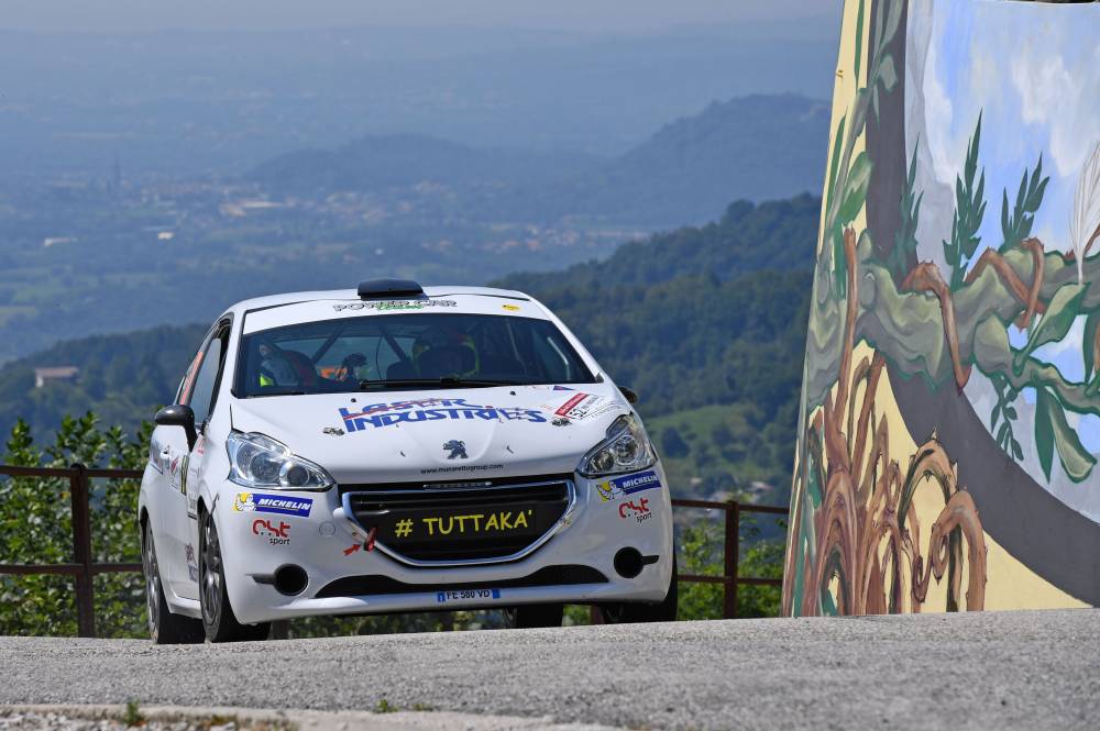 Marco Pollara e Giuseppe Princiotto su Peugeot 208 R2B