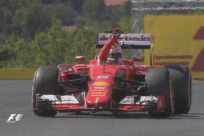 Vettel-Ferrari-Ungheria-2015-Vittoria